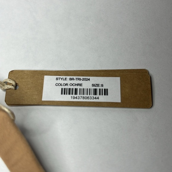 SKIMS FITS EVERYBODY TRIANGLE BRALETTE NWT size SMALL - Picture 3 of 7